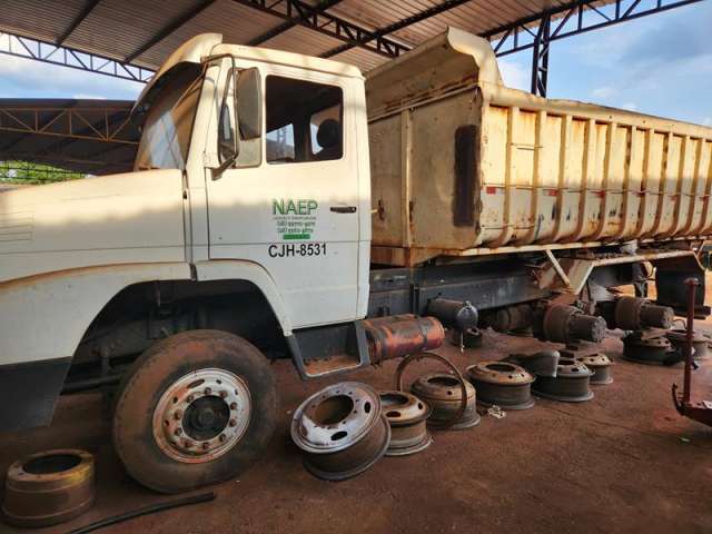Leilão de Veículo - M. Benz/L 2635 6x4 - Paraguaçu Paulista/SP