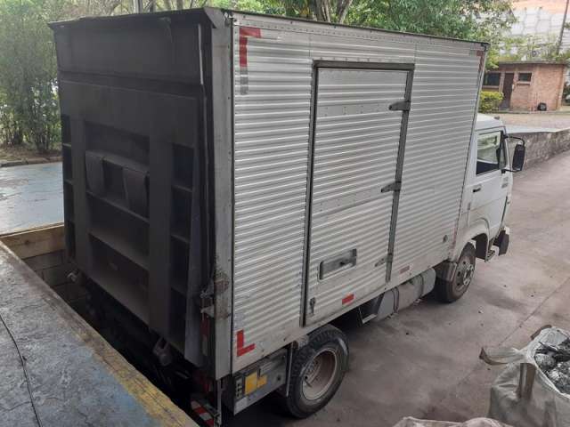 Leilão de Veículo - VW/7.110 - Barueri/SP 