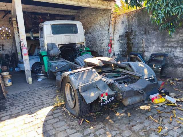 Leilão de Veículos - VW 18.310 Titan  - Guaratinguetá/SP