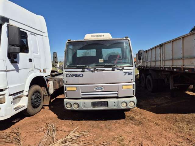 Leilão de Veículo - Ford/Cargo 712 - São José do Rio Preto/SP 