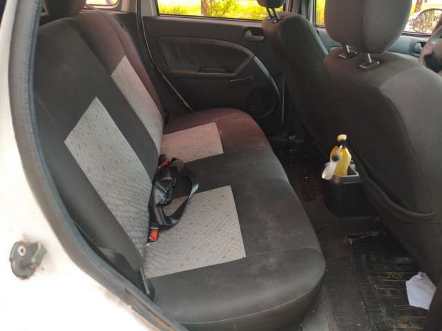 Leilão de Veículos - Ford/Fiesta 1.6 - Guararapes/SP 