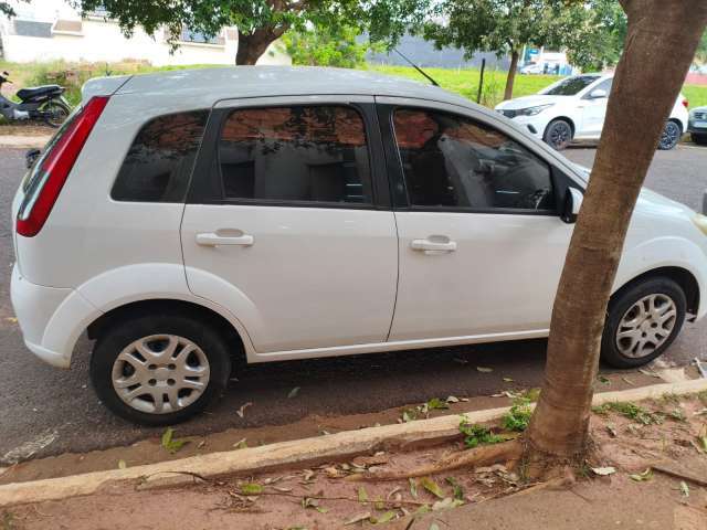 Leilão de Veículos - Ford/Fiesta 1.6 - Guararapes/SP 