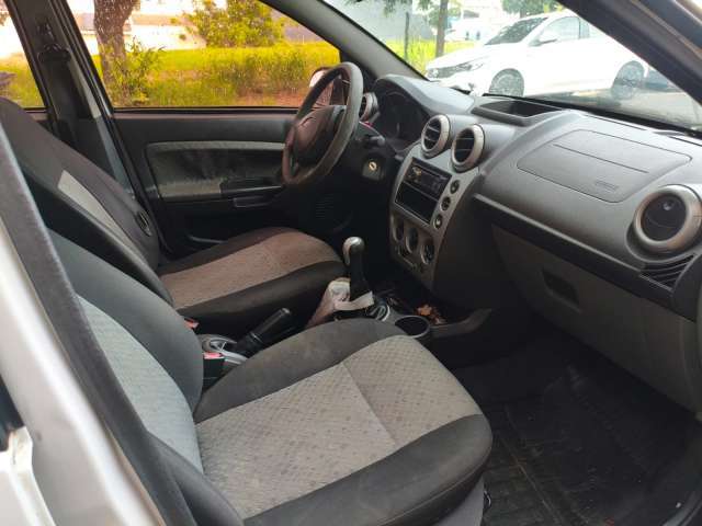Leilão de Veículos - Ford/Fiesta 1.6 - Guararapes/SP 